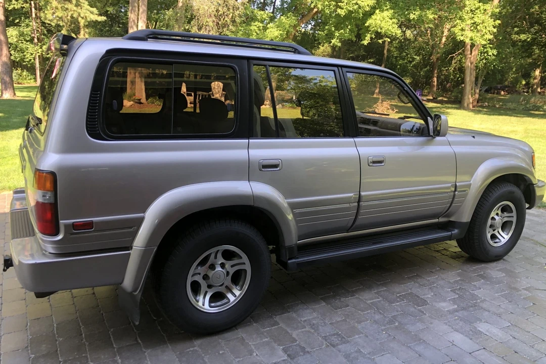 1996 Lexus LX 1st Gen - Image 13 of 31