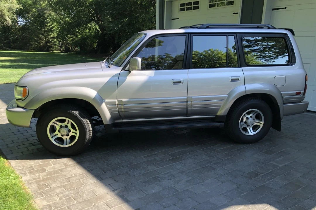 1996 Lexus LX 1st Gen - Image 3 of 31