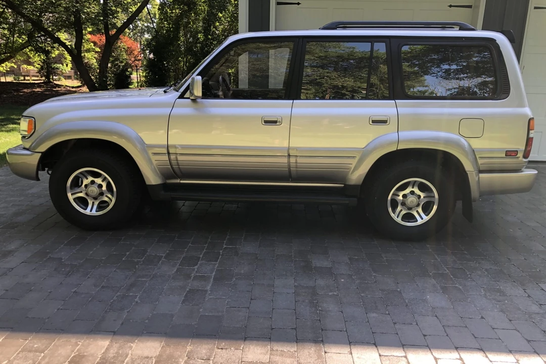 1996 Lexus LX 1st Gen - Image 5 of 31