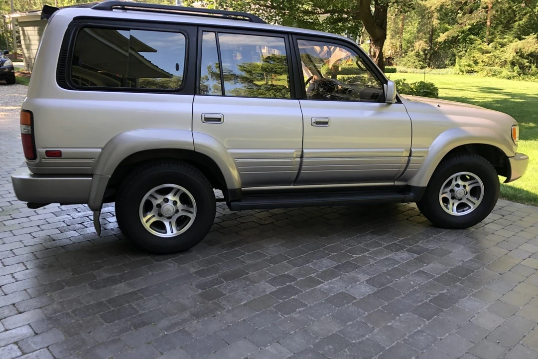 1996 Lexus LX 1st Gen - Image 10 of 31
