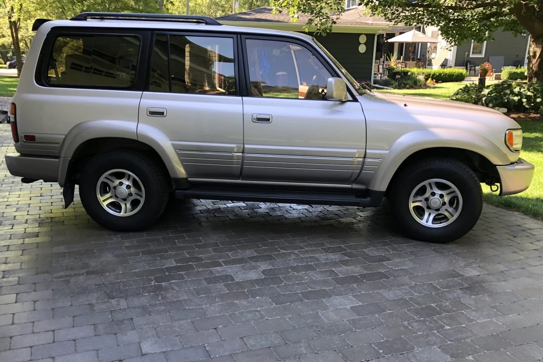 1996 Lexus LX 1st Gen - Image 11 of 31