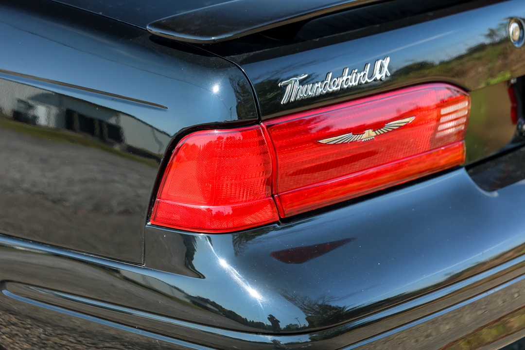 1997 Ford Thunderbird 10th Gen - Image 28 of 31