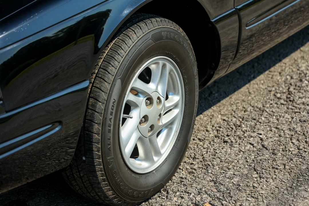 1997 Ford Thunderbird 10th Gen - Image 18 of 31