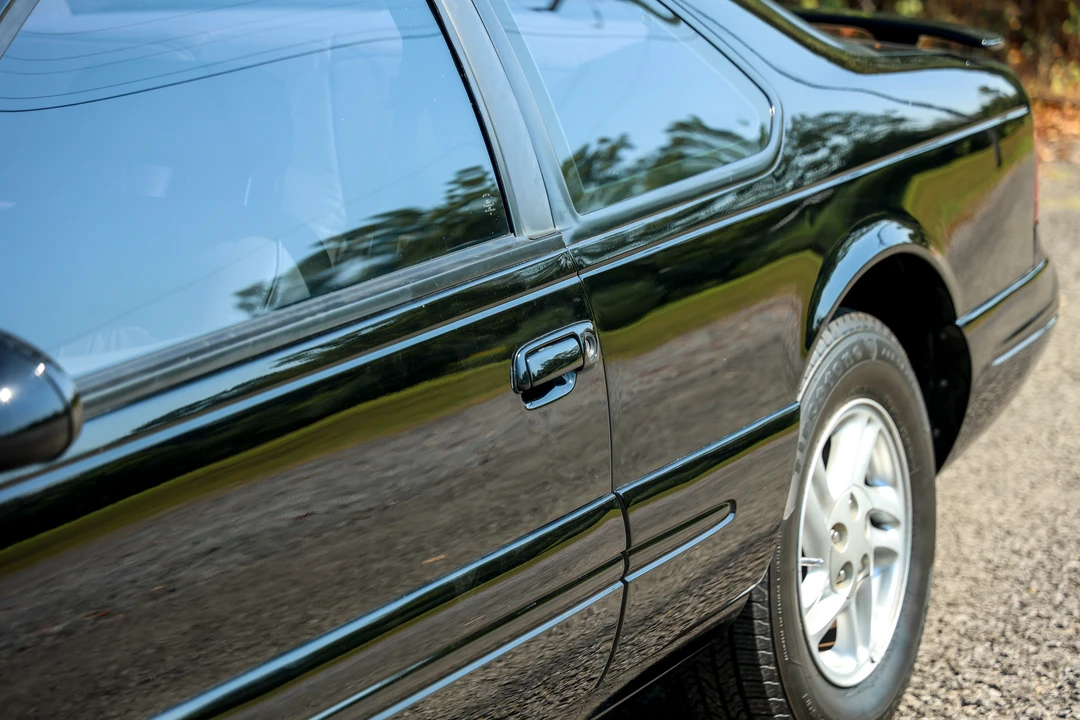 1997 Ford Thunderbird 10th Gen - Image 9 of 31
