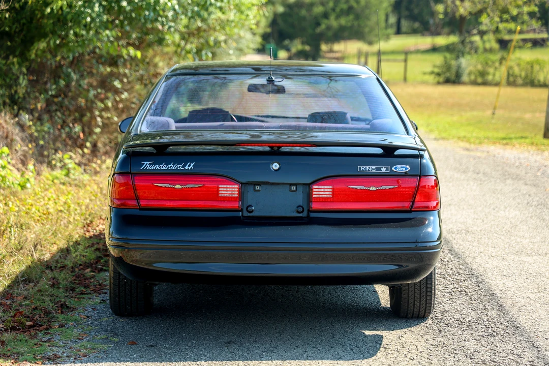 1997 Ford Thunderbird 10th Gen - Image 6 of 31