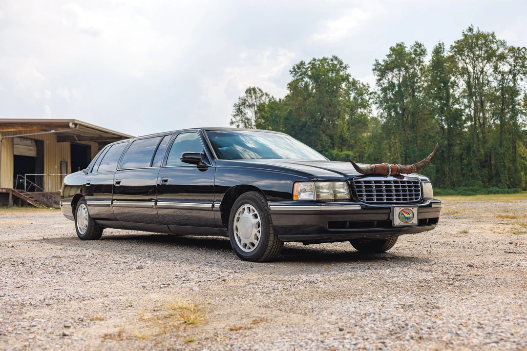 1998 Cadillac Fleetwood - Image 10 of 31