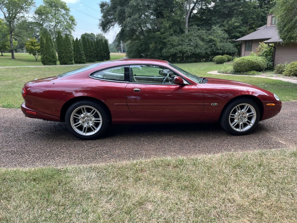 1998 Jaguar X100 XK8 - Image 13 of 31