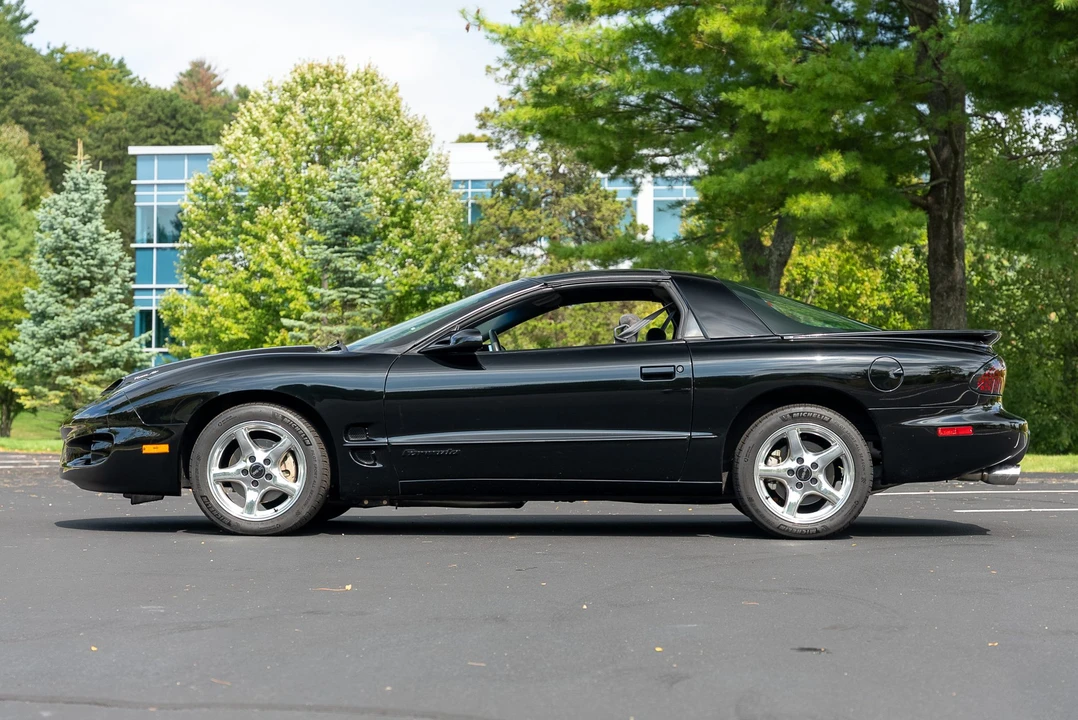 1998 Pontiac Firebird Trans Am 4th Gen - Image 25 of 31
