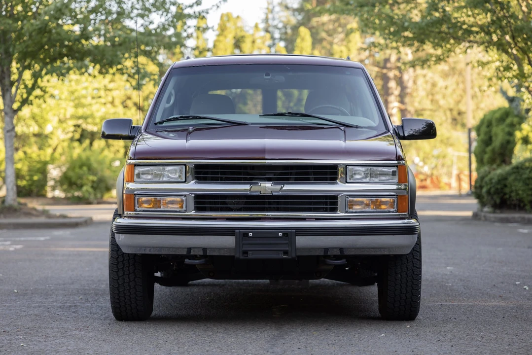 1999 Chevrolet Suburban 8th Gen - Image 6 of 31