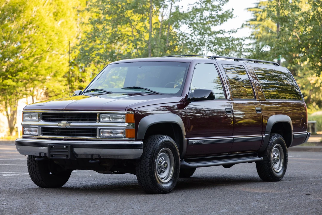 1999 Chevrolet Suburban 8th Gen - Image 3 of 31