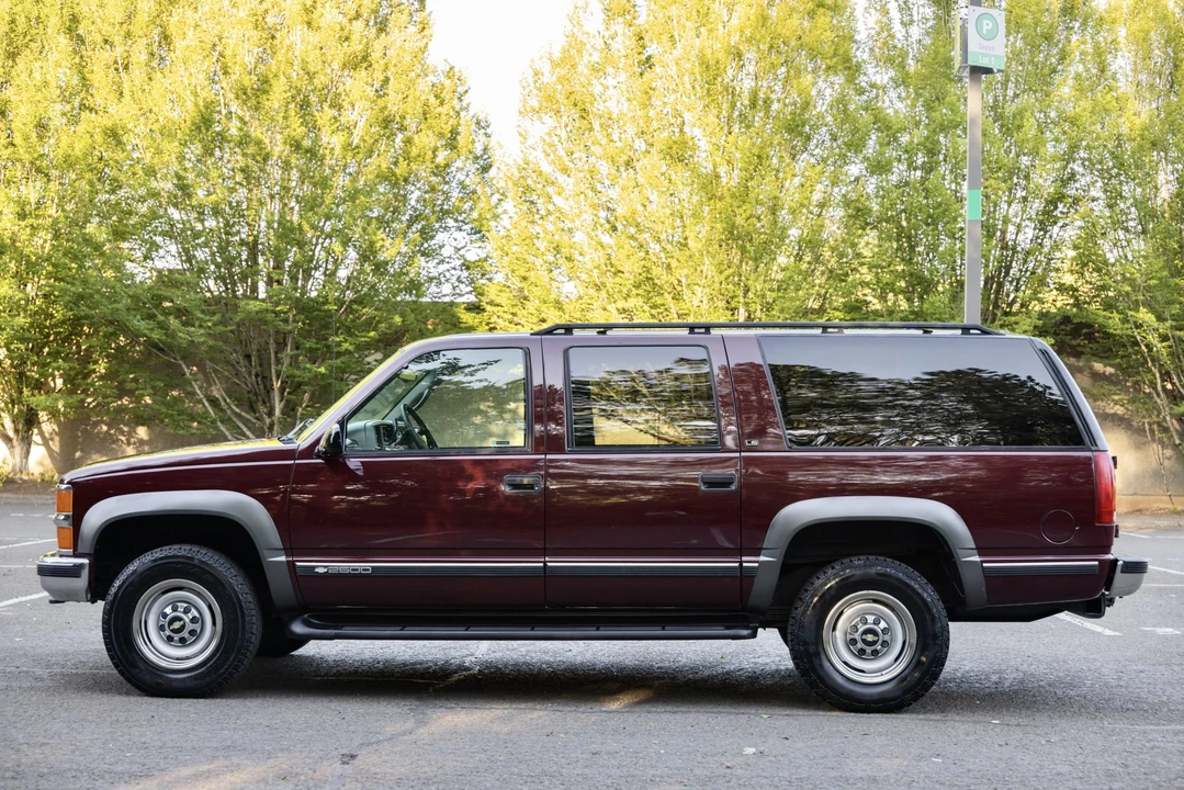 1999 Chevrolet Suburban 8th Gen - Image 22 of 31