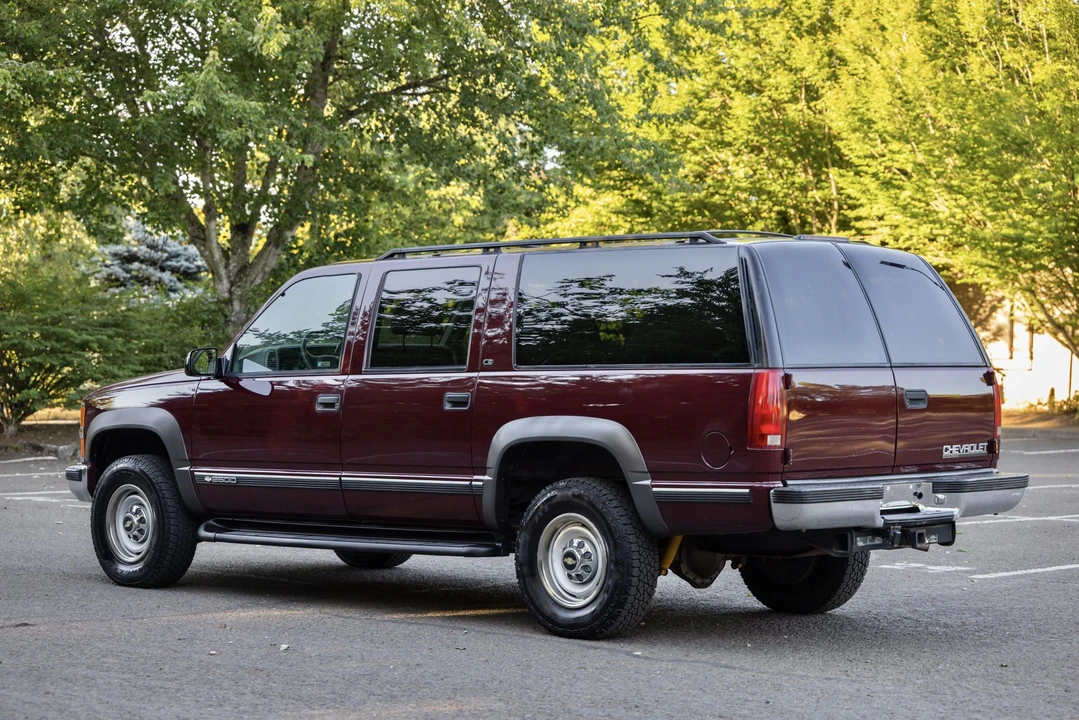 1999 Chevrolet Suburban 8th Gen - Image 20 of 31