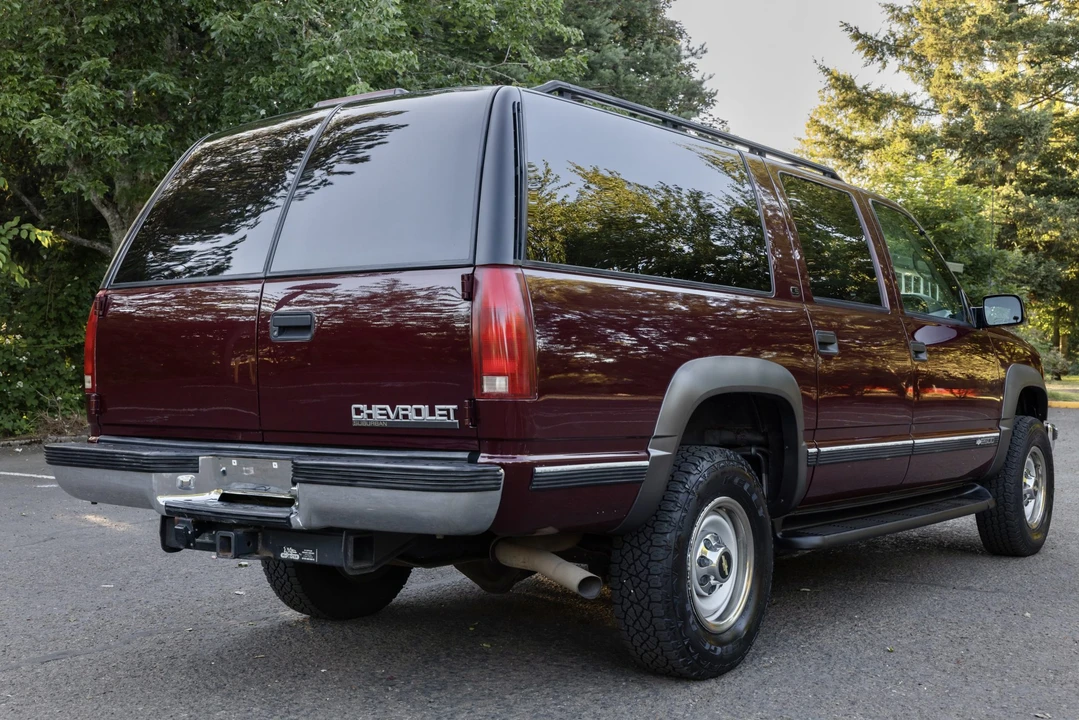 1999 Chevrolet Suburban 8th Gen - Image 14 of 31