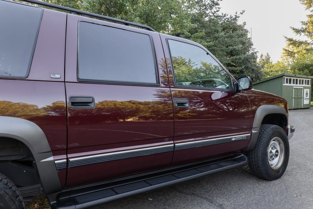 1999 Chevrolet Suburban 8th Gen - Image 27 of 31