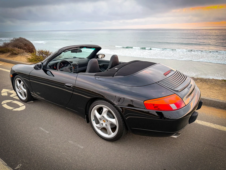 1999 Porsche 996 Carrera - Image 16 of 31