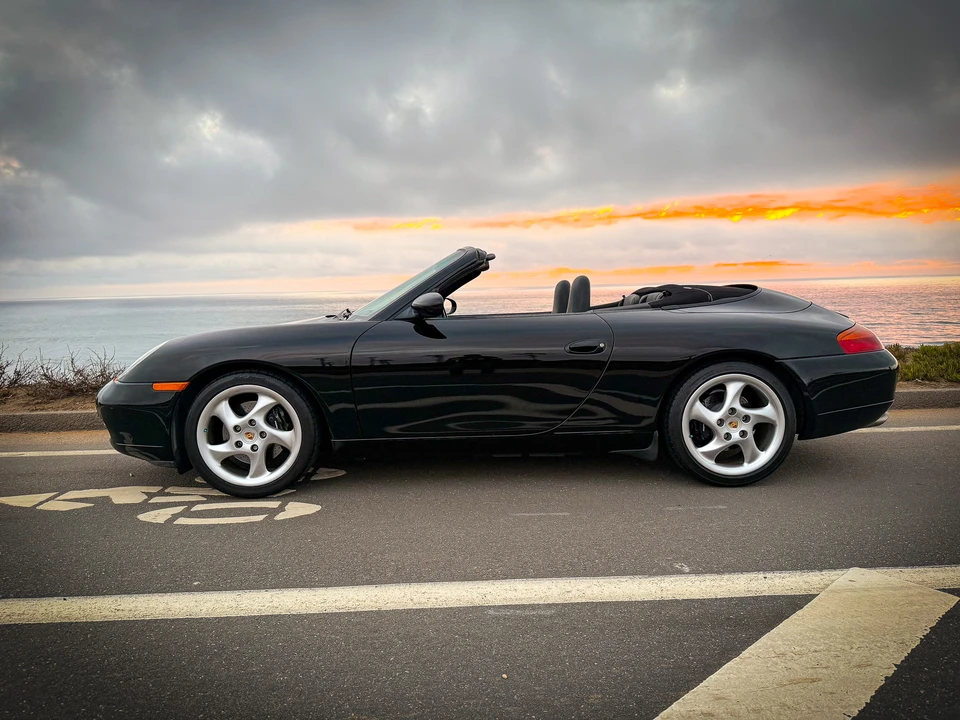 1999 Porsche 996 Carrera - Image 27 of 31