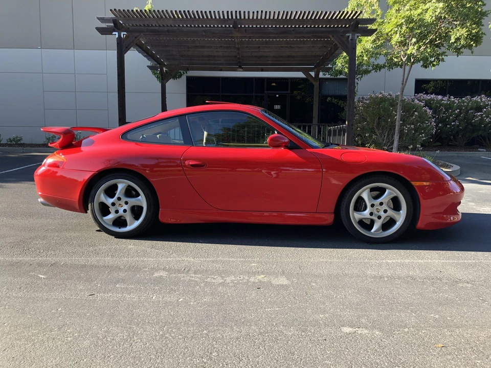 1999 Porsche 996 Carrera - Image 26 of 31