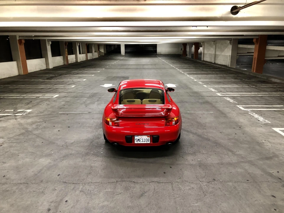 1999 Porsche 996 Carrera - Image 9 of 31