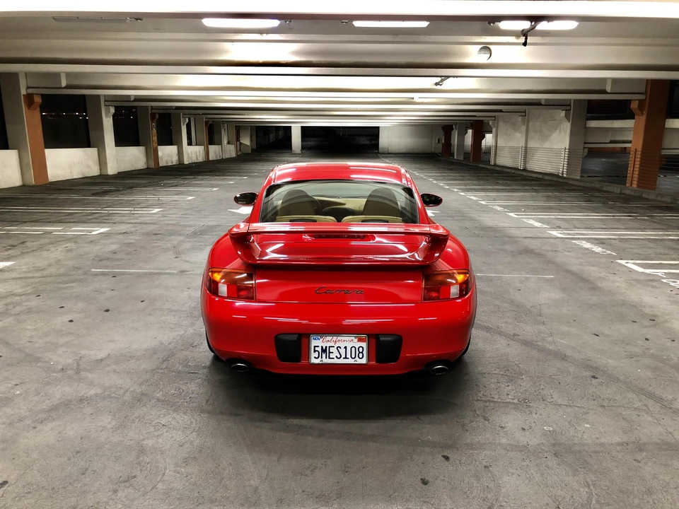 1999 Porsche 996 Carrera - Image 10 of 31