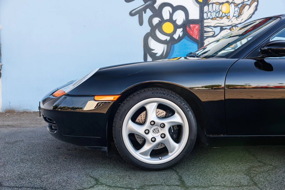 1999 Porsche 996 Carrera - Image 17 of 31