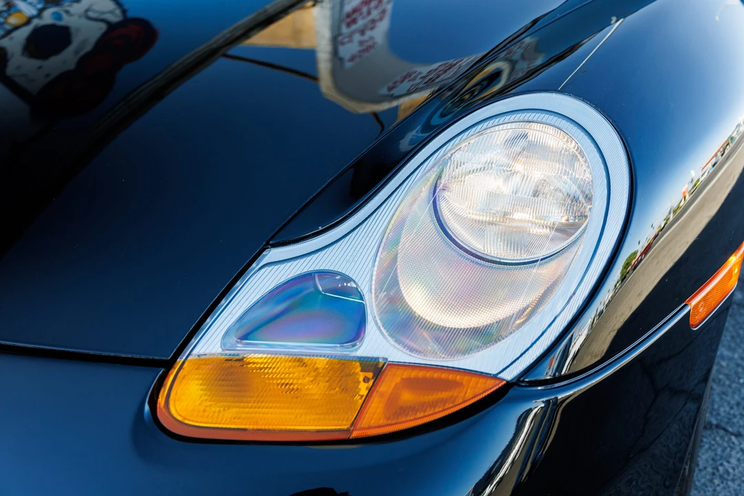 1999 Porsche 996 Carrera - Image 27 of 31