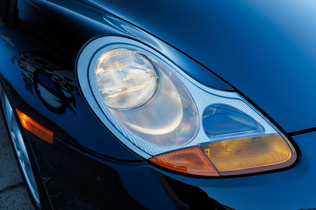 1999 Porsche 996 Carrera - Image 24 of 31