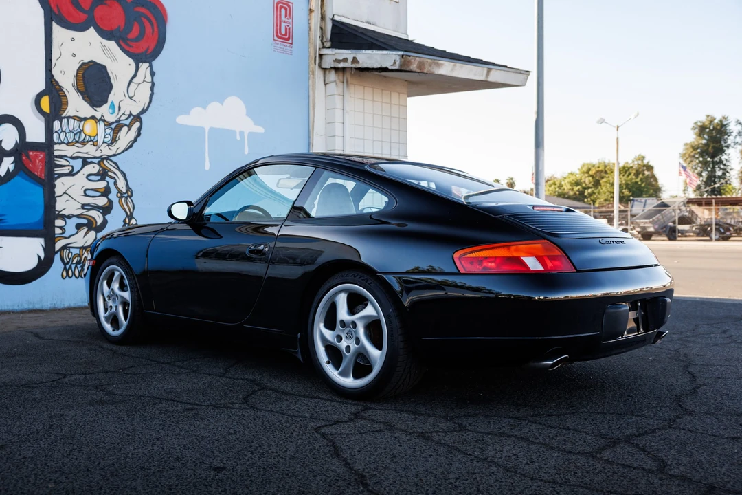 1999 Porsche 996 Carrera - Image 14 of 31