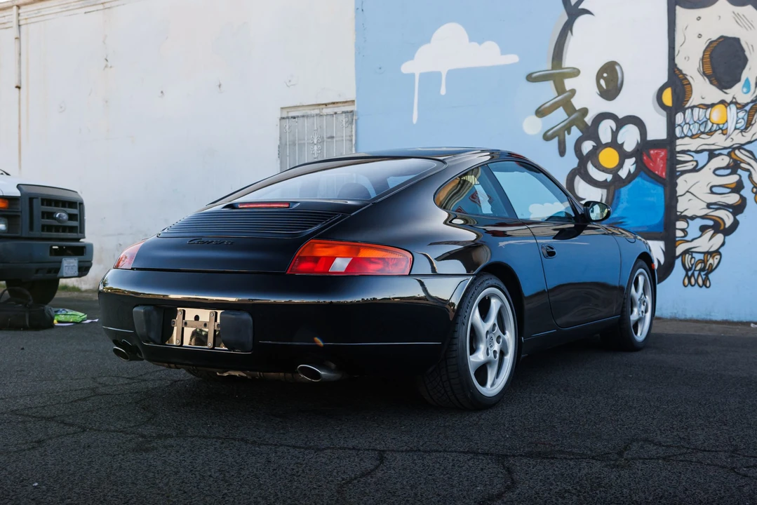 1999 Porsche 996 Carrera - Image 10 of 31