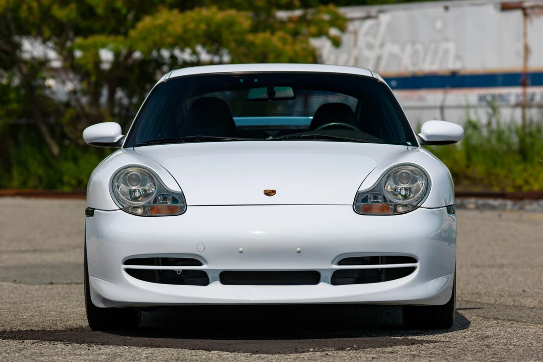 1999 Porsche 996 Carrera - Image 24 of 31