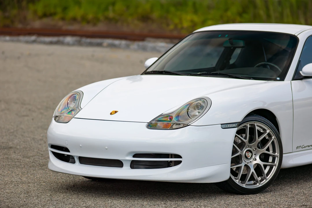 1999 Porsche 996 Carrera - Image 25 of 31