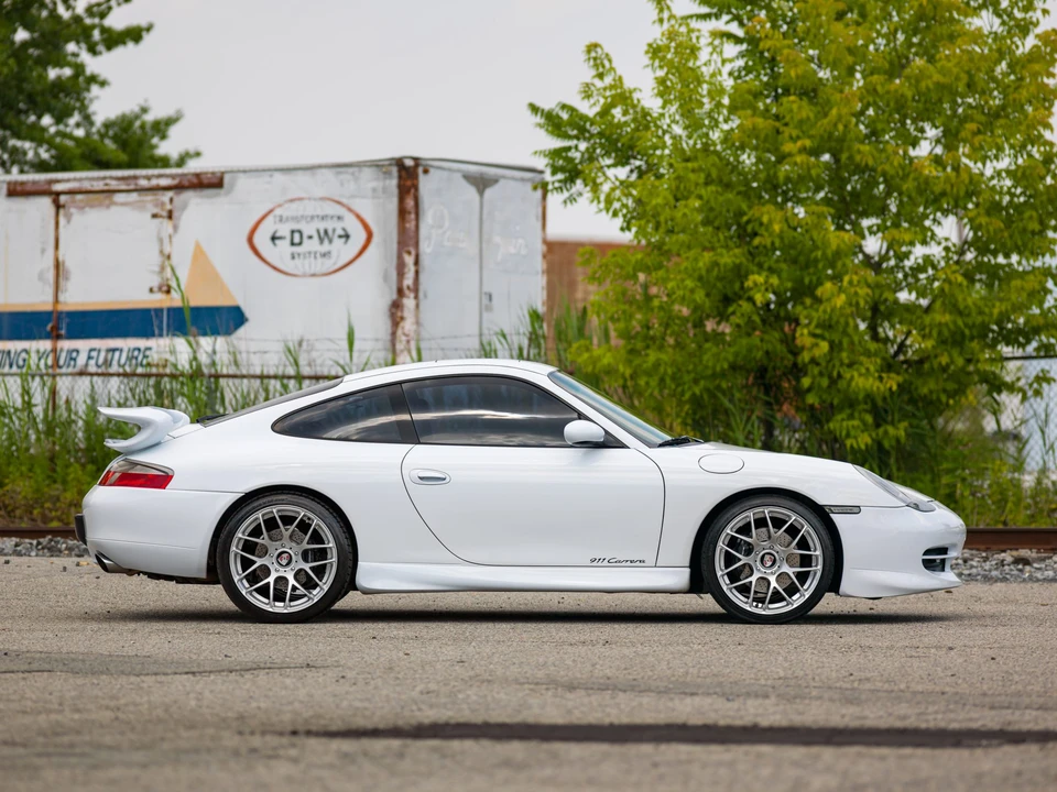 1999 Porsche 996 Carrera - Image 16 of 31