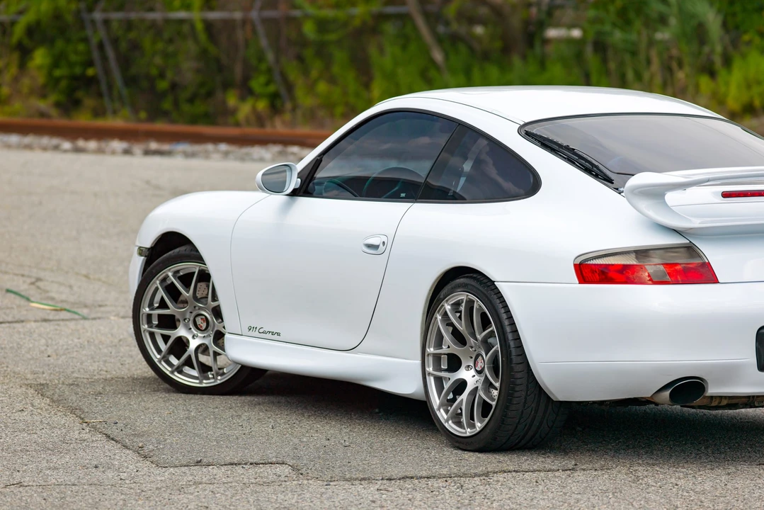 1999 Porsche 996 Carrera - Image 30 of 31