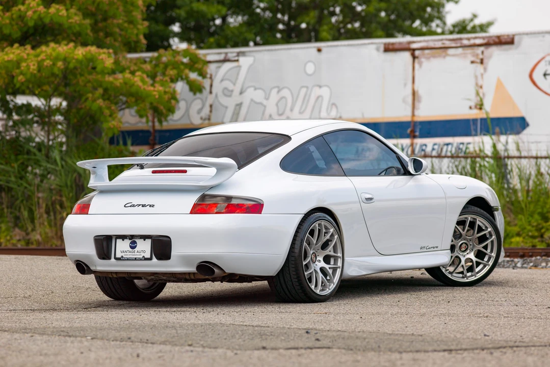 1999 Porsche 996 Carrera - Image 14 of 31