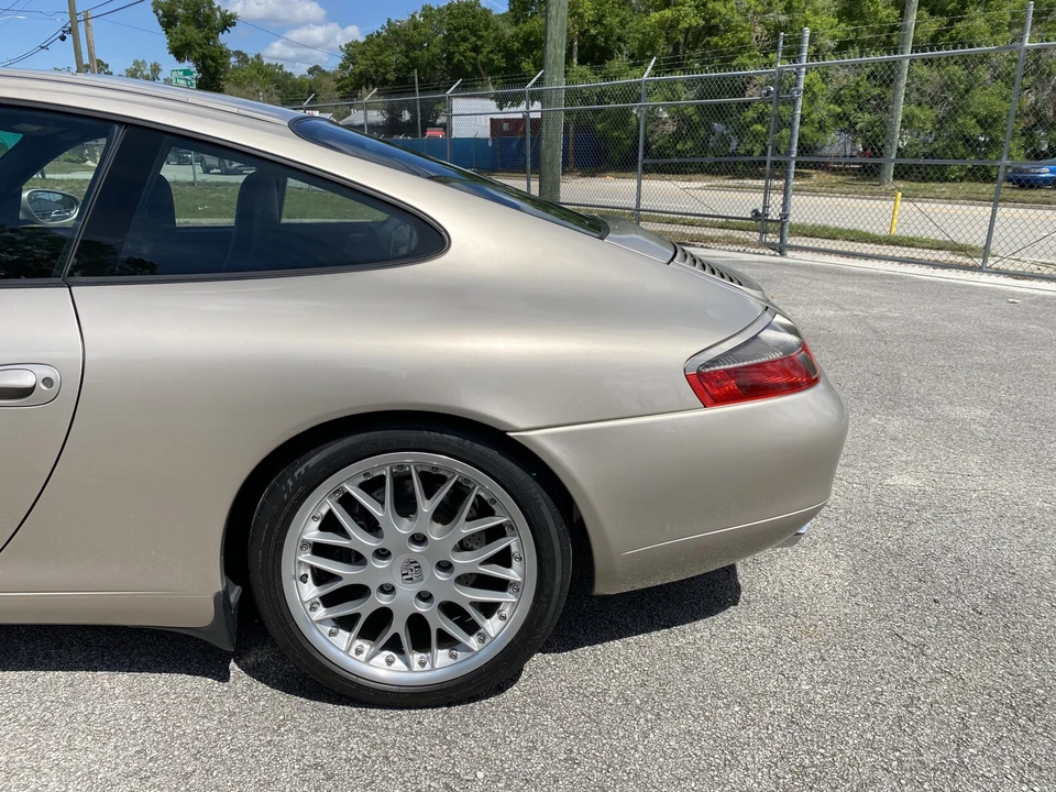 1999 Porsche 996 Carrera - Image 24 of 31