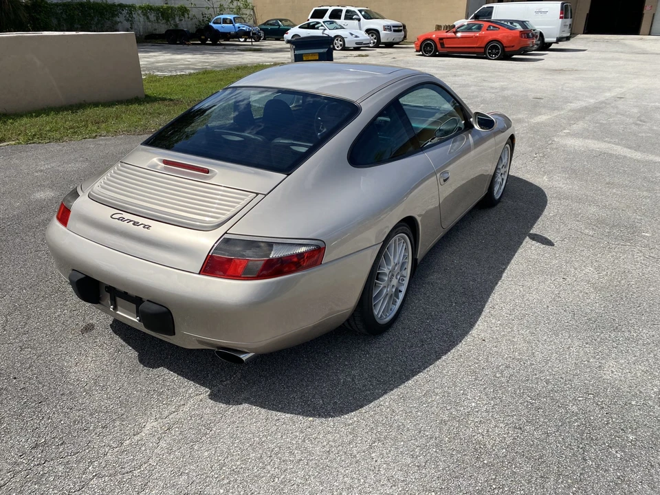 1999 Porsche 996 Carrera - Image 11 of 31
