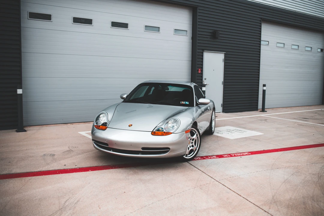1999 Porsche 996 Carrera - Image 5 of 31