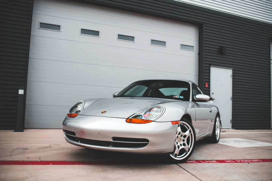 1999 Porsche 996 Carrera - Image 8 of 31