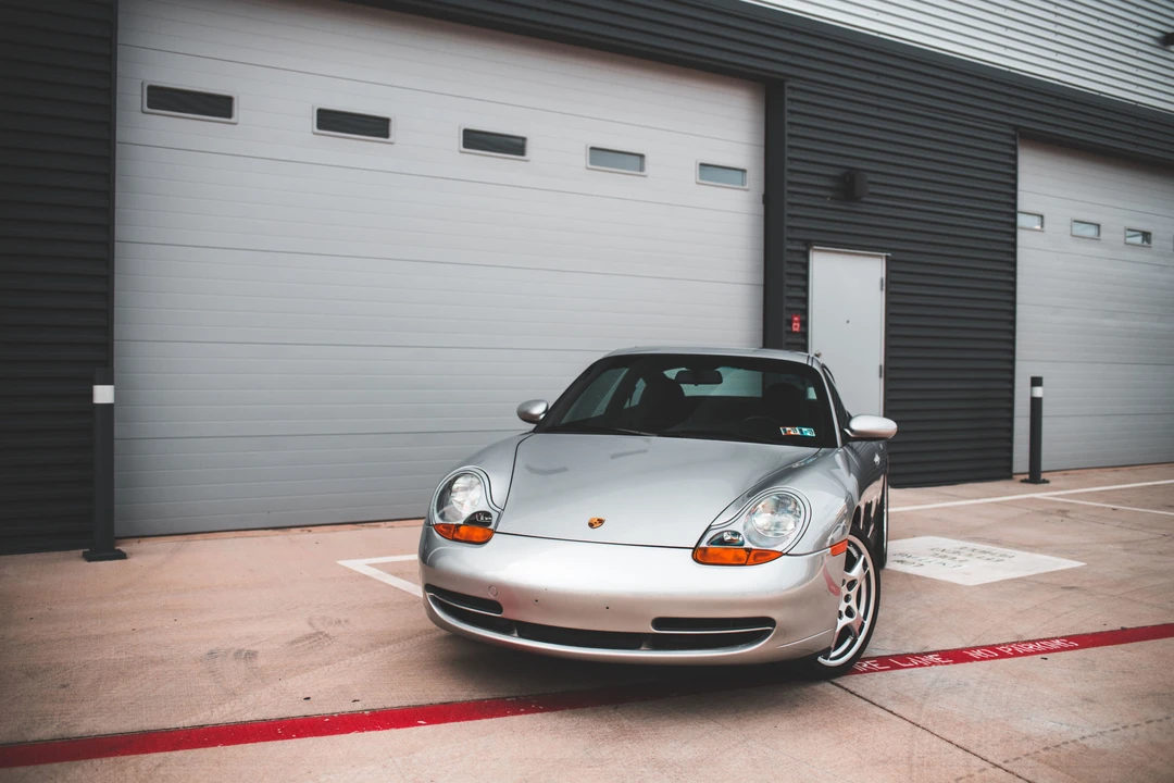 1999 Porsche 996 Carrera - Image 11 of 31