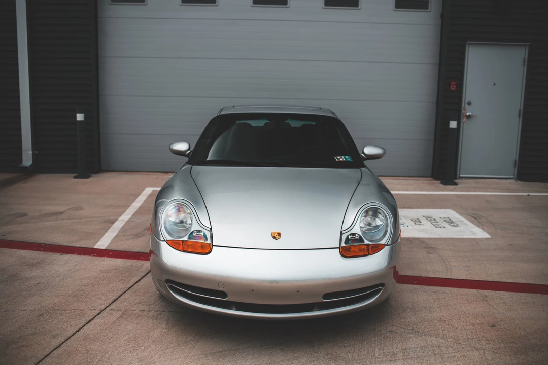 1999 Porsche 996 Carrera - Image 12 of 31
