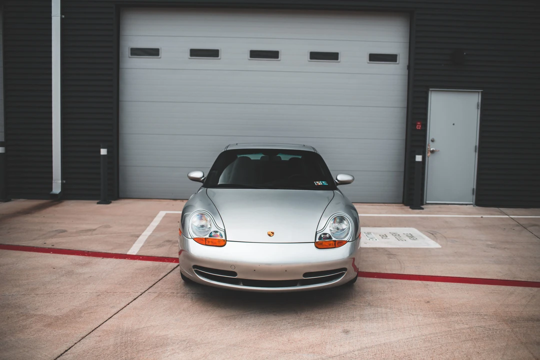 1999 Porsche 996 Carrera - Image 14 of 31