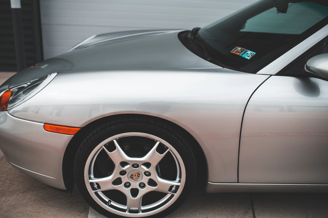 1999 Porsche 996 Carrera - Image 30 of 31