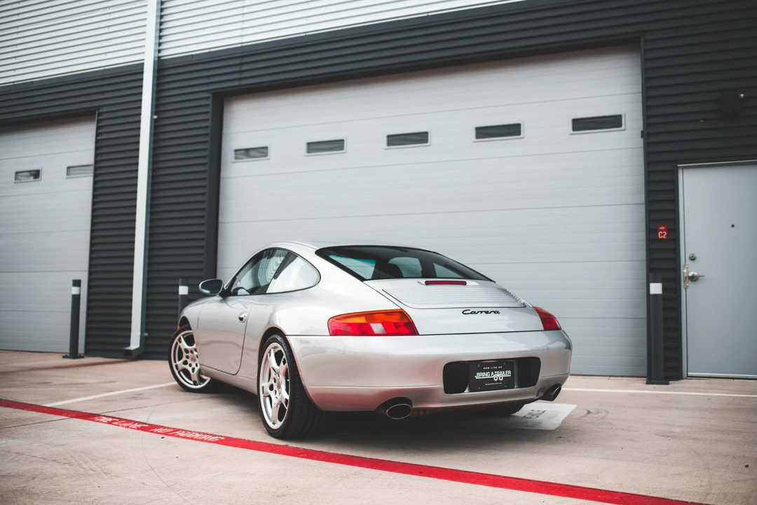 1999 Porsche 996 Carrera - Image 24 of 31