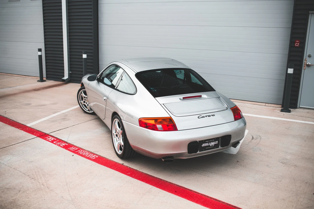 1999 Porsche 996 Carrera - Image 25 of 31