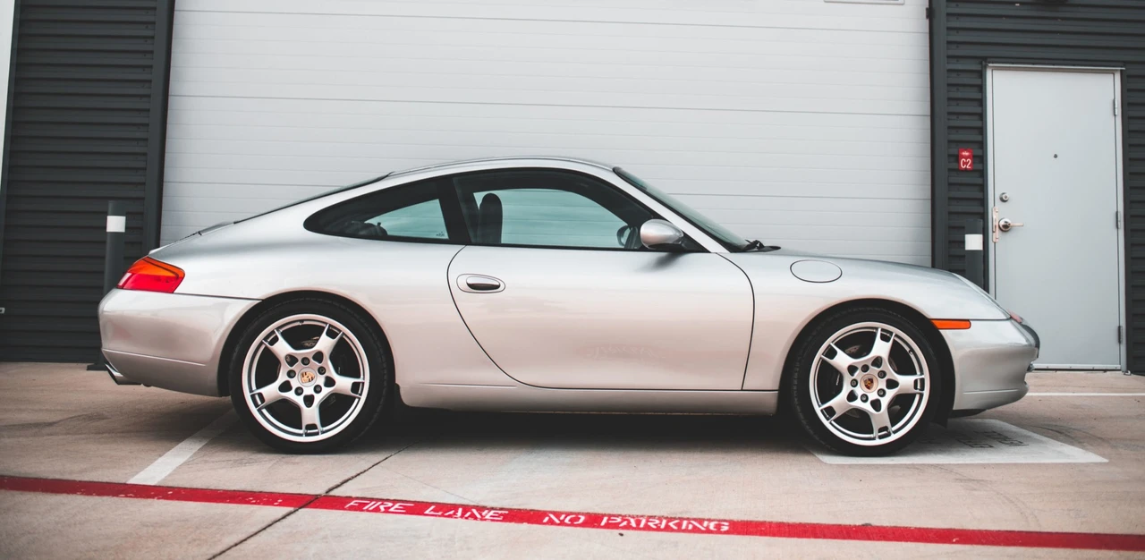 1999 Porsche 996 Carrera - Image 17 of 31