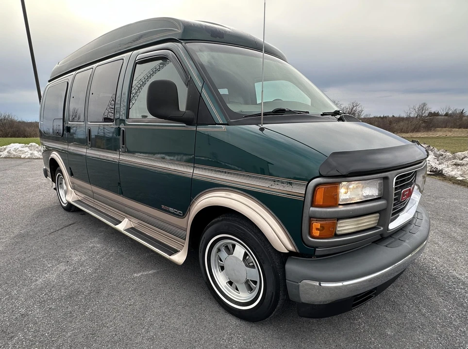 2000 GMC Savana - Image 8 of 31
