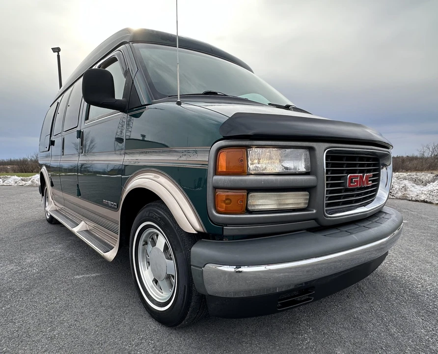 2000 GMC Savana - Image 9 of 31