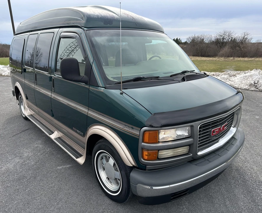 2000 GMC Savana - Image 2 of 31