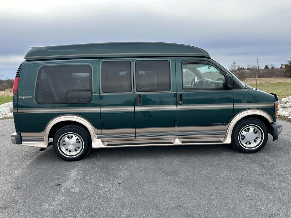 2000 GMC Savana - Image 30 of 31