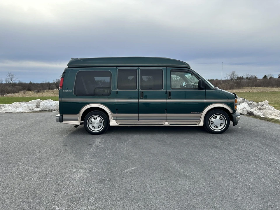 2000 GMC Savana - Image 29 of 31
