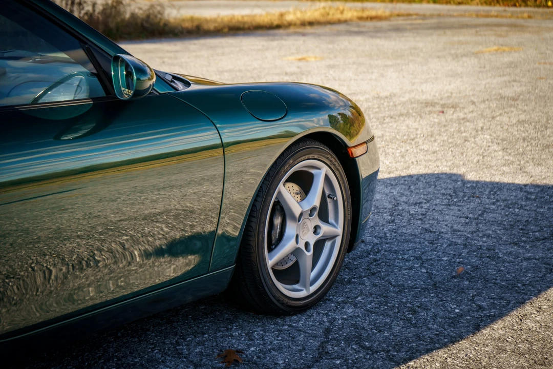 2000 Porsche 996 Carrera - Image 30 of 31